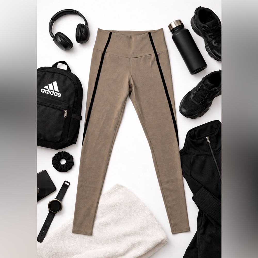 Jessica Simpson Activewear in Tan